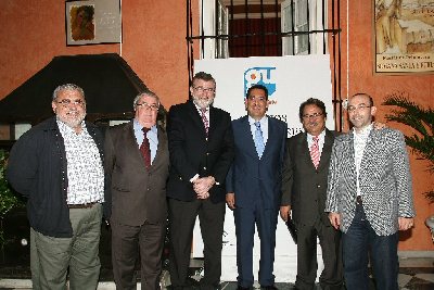 Gaceta Universitaria distingue con un premio a la UCO por su aportacin a la Ciencia a travs de la Biblioteca Ben Rosch