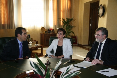 De izq a dcha Jose Antonio Nieto, Maria Luisa Ceballos y Jose Manuel Roldn