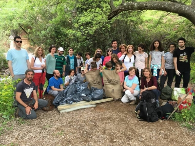 Foto de familia de participantes en la actividad Ecocampus