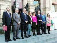 Foto de familia de las autoridades asistentes a la inauguracin del II Congreso de Emprendimiento Universitario