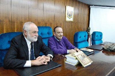 Pedro Montilla Lpez presenta 'Ensayos humansticos y biolgicos'