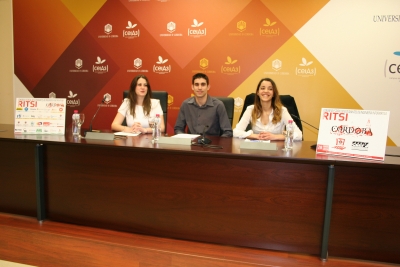 De izda. a dcha., Silvia Lopera, coordinadora del Comit; Rafael Snchez, presidente del Comit y representante de UCO en RITSI; y Brbara Melero, representante de UCO en RITSI en  la presentacin. 