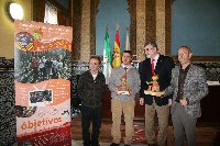 Julio Berbel y Antonio Hurtado reciben los premios ' Duende del Bejarano'