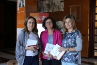 Mara Rosal, directora de la Unidad de Igualdad; Mara Teresa Roldn, vicerrectora de Investigacin; y Rosario Mrida, vicerrectora de Vida Universitaria y Responsabilidad Social de la Universidad de Crdoba