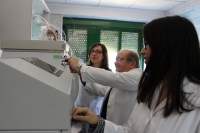 Investigadores de la UCO en uno de los laboratorios de la institucin