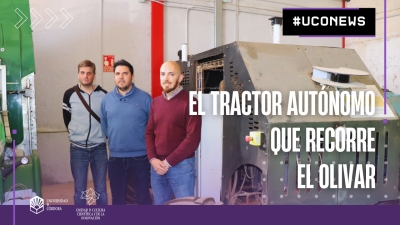 El equipo investigador junto al tractor autónomo